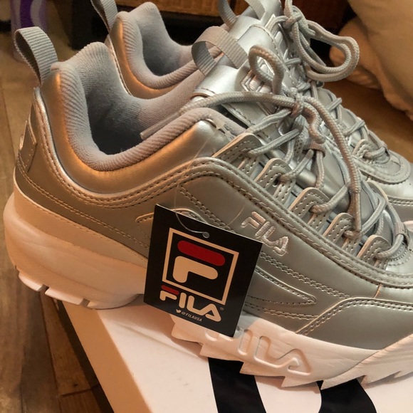 brand new fila shoes